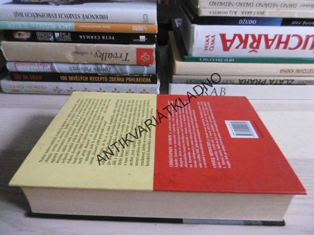 KGB, MITROCHINŮV ARCHIV, CHRISTOPHER ANDREW, **an