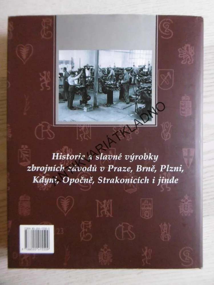 ČESKOSLOVENSKÉ PISTOLE 1918-1950, JAN SKRAMOUŠSKÝ, DAVID PAZDERA