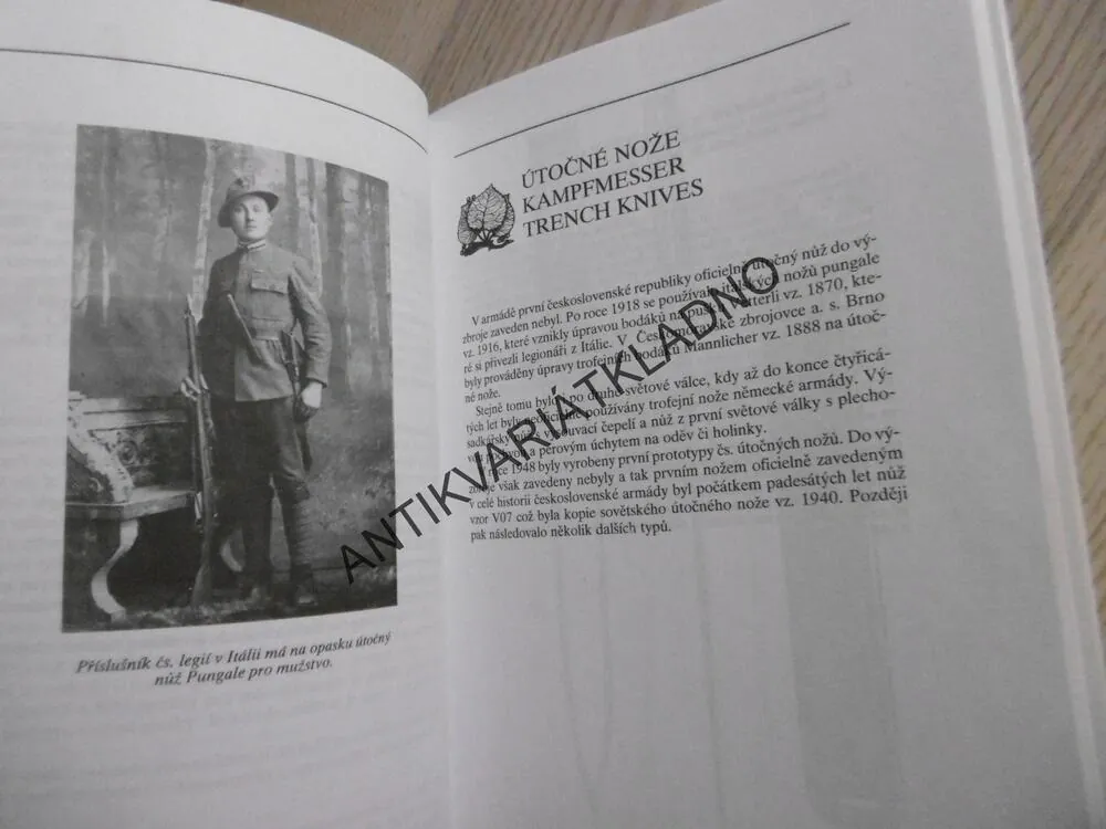 ČESKOSLOVENSKÉ CHLADNÉ ZBRANĚ 1918-1994, PETR MOUDRÝ