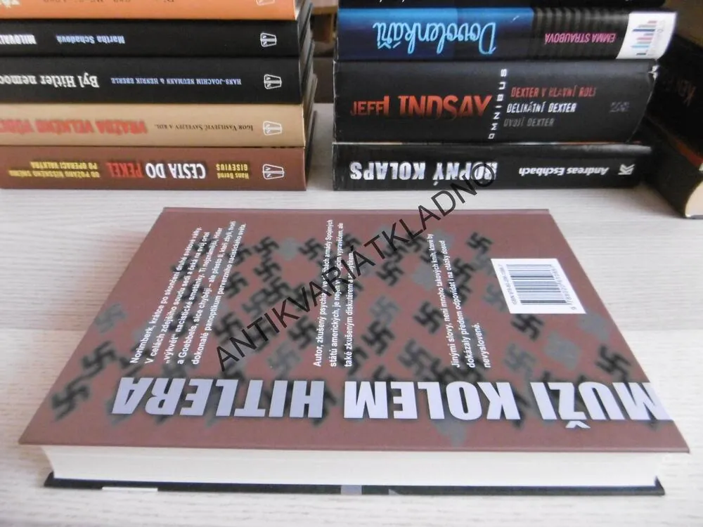 MUŽI KOLEM HITLERA, DOUGLAS M. KELLEY, **an