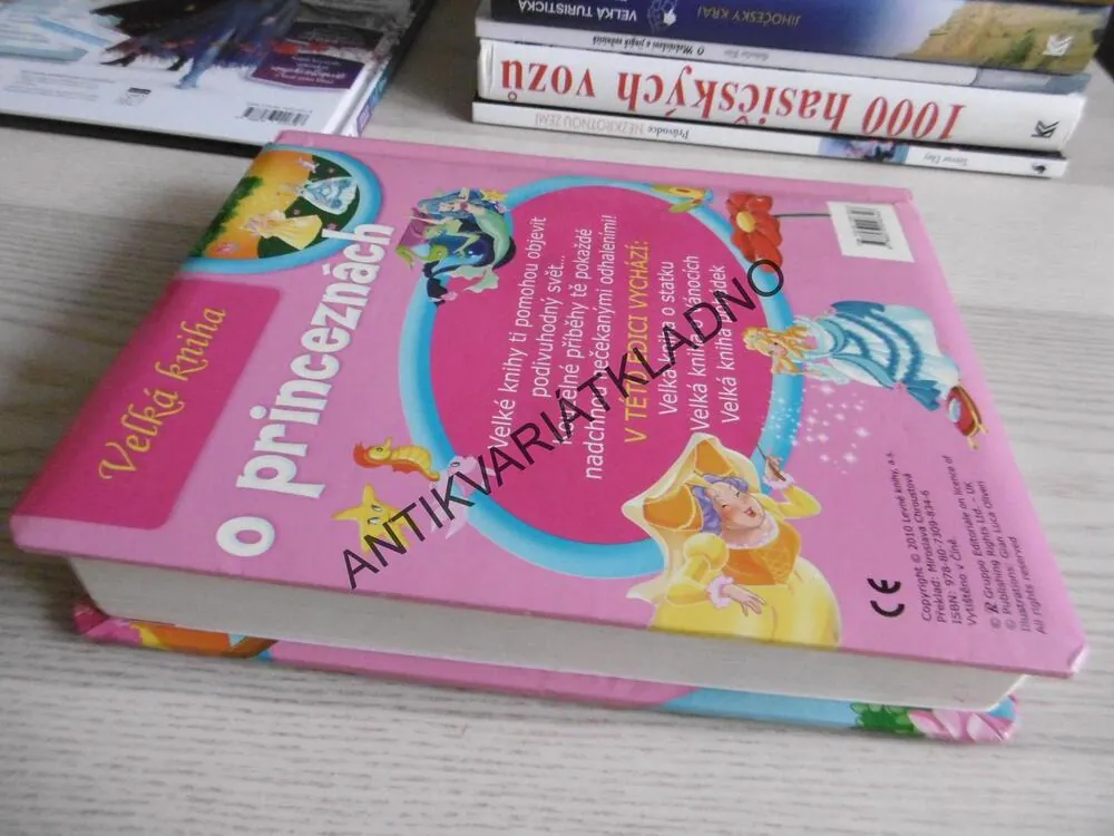 VELKÁ KNIHA O PRINCEZNÁCH, **an