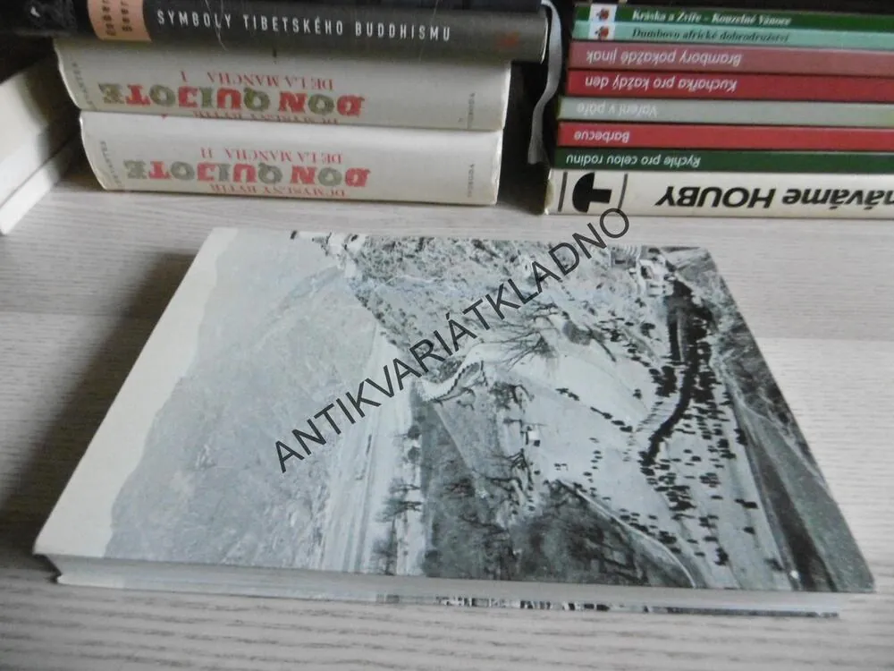 TIBET AND HER NEIGHBOURS, ANGLICKY, **an