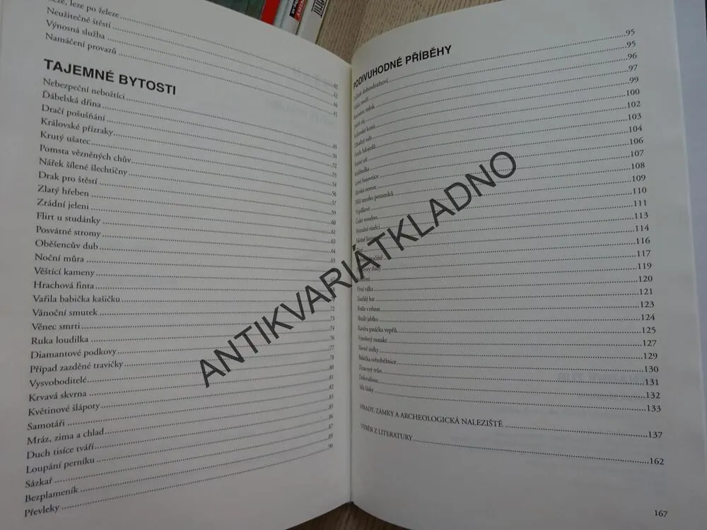 ZÁHADNÝ ZUB, MIROSLAVA MOUČKOVÁ, **an