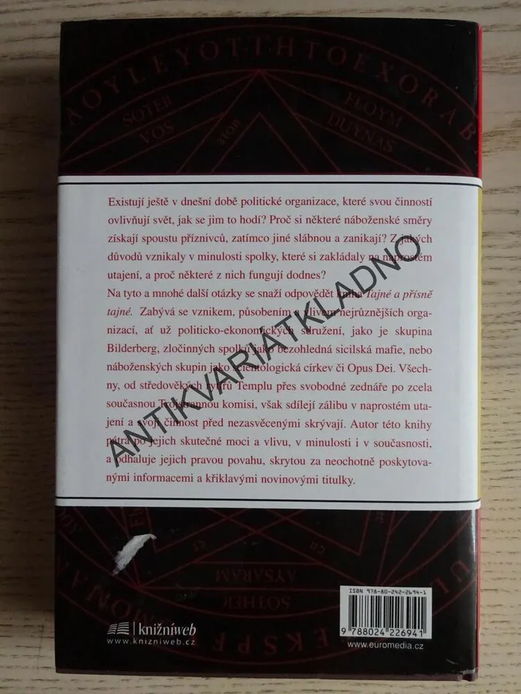 TAJNÉ A PŘÍSNĚ TAJNÉ, MICHAEL STREETER, **an