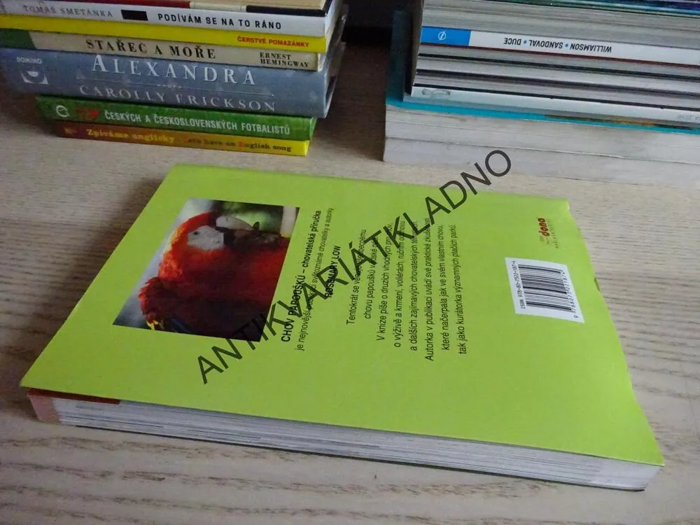CHOV PAPOUŠKŮ, CHOVATELSKÁ PŘÍRUČKA, ROSEMARY LOW, **an