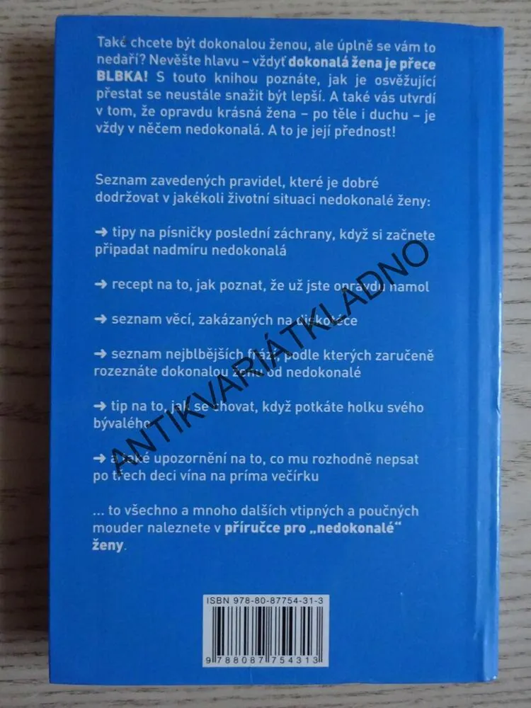 DOKONALÁ ŽENA JE BLBKA!, MARIE GIRARDOVÁ, ANNE GIRARDOVÁ, **an