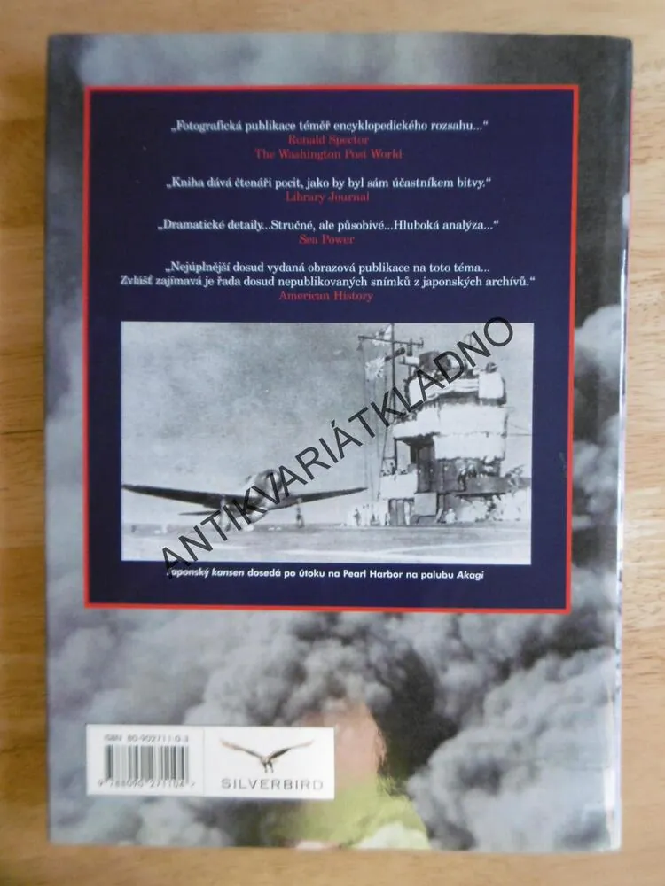 PEARL HARBOR V PŮVODNÍCH FOTOGRAFIÍCH, WENGER