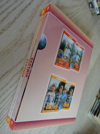 LÉTAJÍCÍ ČESTMÍR, 6 DÍLŮ, 2X DVD FILM + KNIHA