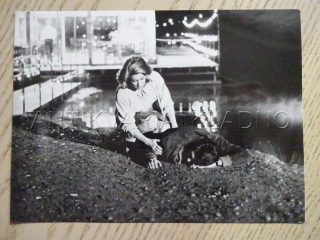 FOTOGRAFIE - CATHERINE DENEUVE, MÍSTO ZLOČINU