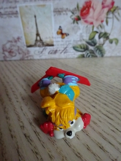 FIGURKA KINDER - KRÁLÍK NA LYŽÍCH