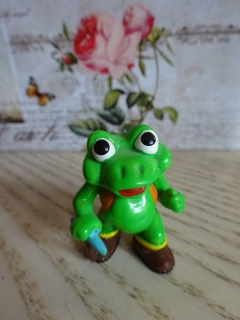 FIGURKA KINDER - ŽÁBA, HOROLEZEC