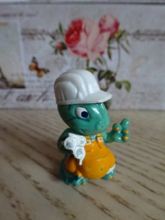 FIGURKA KINDER - DRÁČEK STAVAŘ, STAVBYVEDOUCÍ