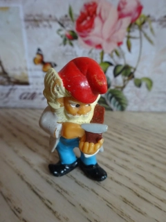 FIGURKA KINDER - TRPASLÍK