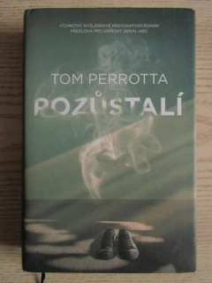 POZŮSTALÍ, TOM PERROTTA, **an