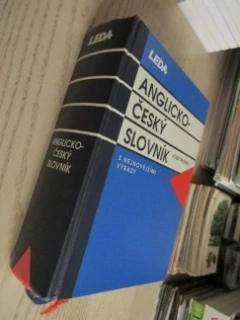 ANGLICKO-ČESKÝ SLOVNÍK S NEJNOVĚJŠÍMI VÝRAZY, JOSEF FRONEK, **an