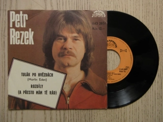 PETR REZEK, TULÁK PO HVĚZDÁCH, ROZDÍLY (A PŘESTO TĚ MÁM RÁD), MALÁ DESKA