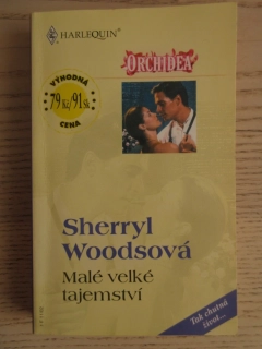 MALÉ VELKÉ TAJEMSTVÍ, SHERRYL WOODSOVÁ, **an