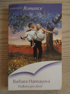 PODKOVA PRO ŠTĚSTÍ, BARBARA HANNAYOVÁ, **an