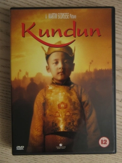 KUNDUN - ŽIVOT DALAJLÁMY, GB OBAL, ČESKÉ DVD FILM VČ. FILM BOOK