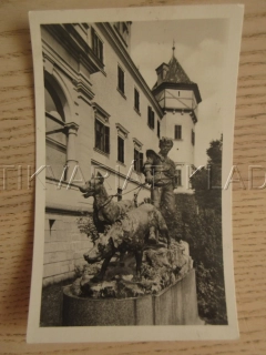 ZÁMEK KONOPIŠTĚ, SOCHA LOVCE SE DVĚMA PSY, OKRES BENEŠOV, POHLEDNICE 1222