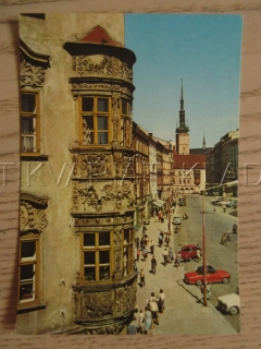 OLOMOUC, RENESANČNÍ HAUENSCHILDŮV PALÁV NA NÁMĚSTÍ RUDÉ ARMÁDY, VETERÁNY - ŠKODA FELICIA?, OKRES OLOMOUC, POHLEDNICE 1367