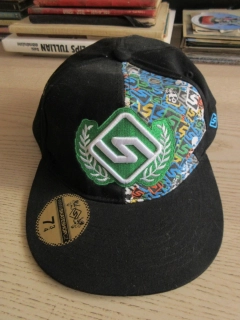 ČERNÁ SKATE KŠILTOVKA