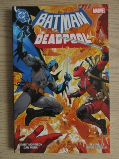 BATMAN, DEADPOOL, KOMIKS DC COMICS,**an
