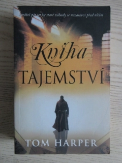 KNIHA TAJEMSTVÍ, TOM HARPER, **an