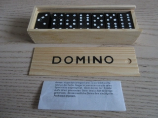 DOMINO, HRAČKA