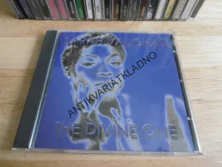 SARAH VAUGHAN, THE DIVINE ONE, CD HUDBA