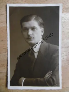 MUŽ, 1920, FOTO C. PIETZNER, MOST