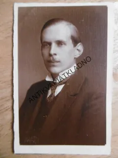 MUŽ, 1919, FOTO HOFFMANN, MOST