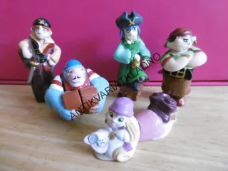 FIGURKA KINDER - PIRÁTI, 5 KUSŮ