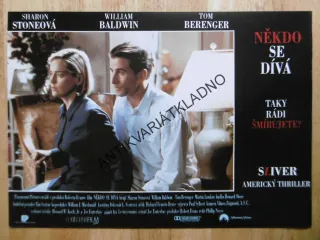 NĚKDO SE DÍVÁ, SHARON STONE, BALDWIN, BERENGER,BALDWIN, FOTOSKA FILM USA