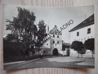 TŘEBOŇ, TROCNOVSKÉ NÁMĚSTÍ, OKRES JIDŘICHŮV HRADEC