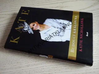 KATE, BUDOUCÍ KRÁLOVNA, KATIE NICHOLLOVÁ, **an