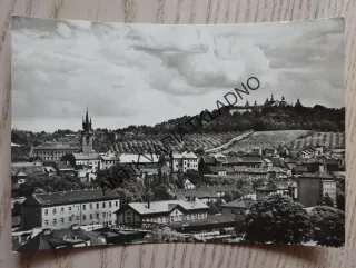 PŘÍBRAM, POHLED NA HISTORICKOU ČÁST MĚSTA A SVATOU HORU