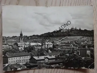 PŘÍBRAM, POHLED NA HISTORICKOU ČÁST MĚSTA A SVATOU HORU