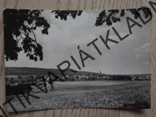 MLÁZOVICE, V POZADÍ CHLUMY, OKRES JIČÍN