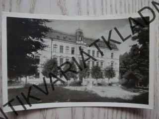 NOVÉ MĚSTO POD SMRKEM, ŠKOLA, OKRES LIBEREC