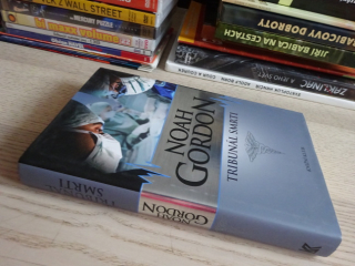 TRIBUNÁL SMRTI, NOAH GORDON, **an