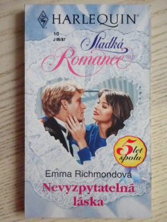 NEVYZPYTATELNÁ LÁSKA, EMMA RICHMONDOVÁ, **an